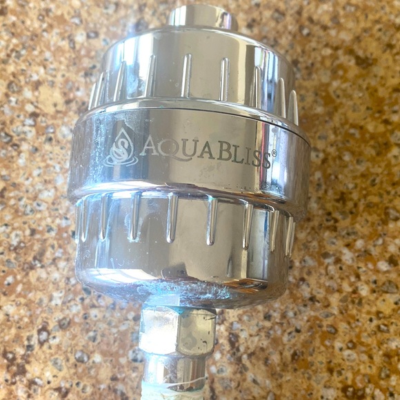 Aqua bliss shower filter - Picture 1 of 4